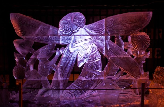 Творческая группа "Арт Блисс" организовала Всероссийский конкурс ледяных скульптур "Год литературы в России"  Планета лед в Парке Сокольники 
